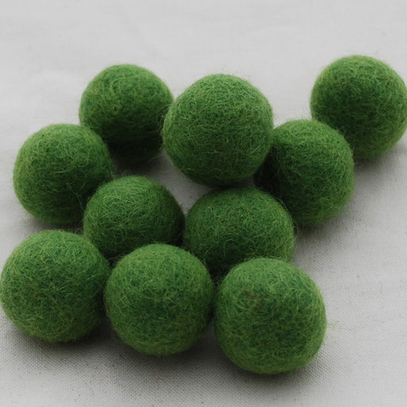 100% Wool Felt Balls - 2.5cm - Light Asparagus Green - 20 Count / 100 Count