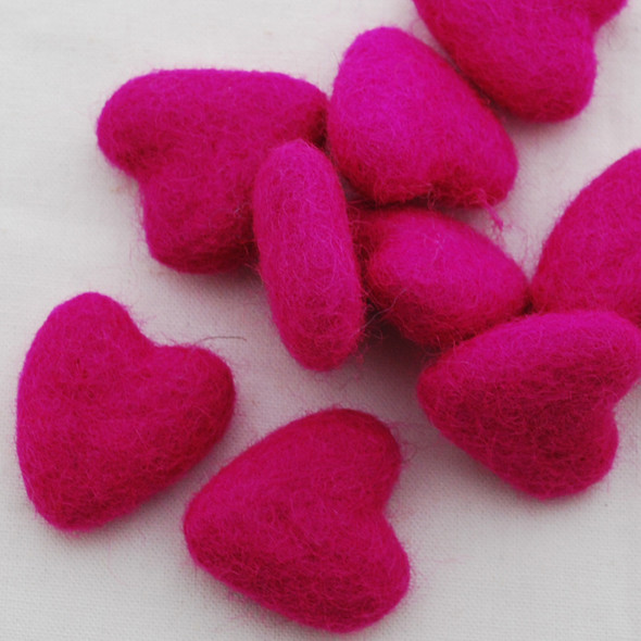 100% Wool Felt Hearts - 10 Count - approx 3cm - Garden Rose Pink