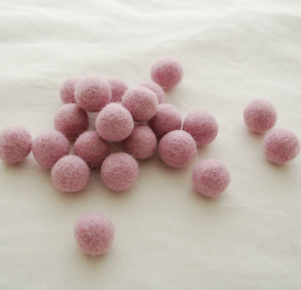 100% Wool Felt Balls - 2cm - Light Pastel Purple - 20 Count / 100 Count