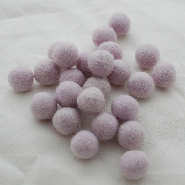 100% Wool Felt Balls - 1.5cm - Light Thistle Purple - 25 Count / 100 Count