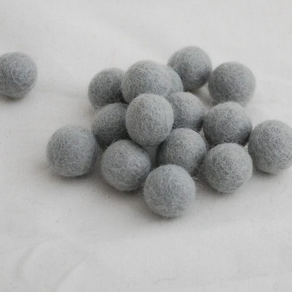 100% Wool Felt Balls - 1.5cm - Silver Grey - 25 Count / 100 Count