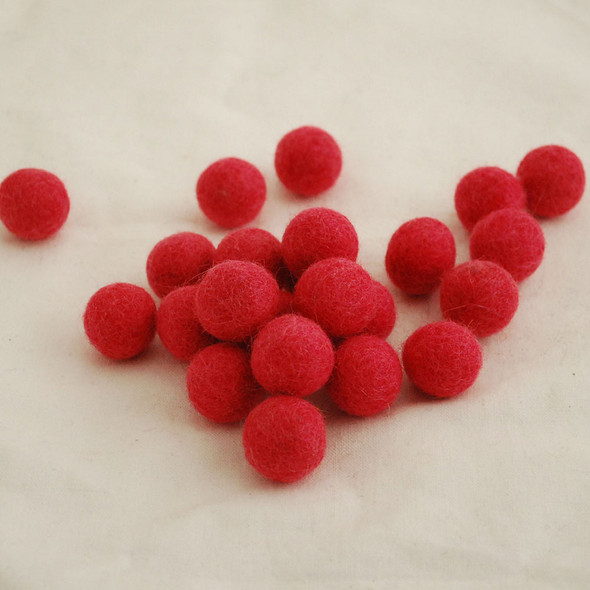 100% Wool Felt Balls - 2.5cm - Salmon Red - 20 Count / 100 Count