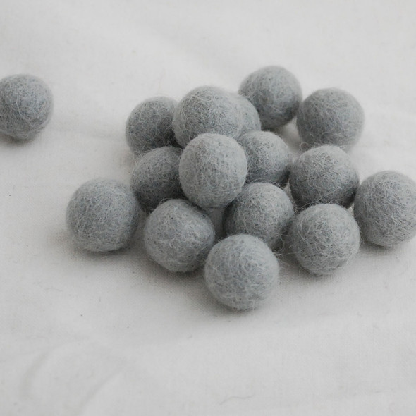 100% Wool Felt Balls - 10 Count - 3cm - Silver Grey