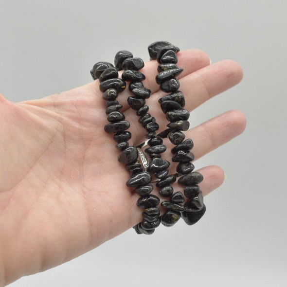 Natural Greenland Nuummite Semi-precious Gemstone Chip Nugget Beads Sample strand / Bracelet - 10mm - 15mm - 7.5"