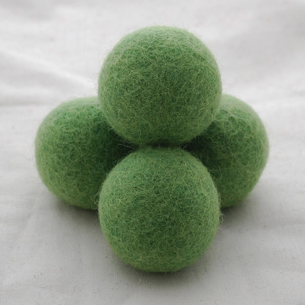 100% Wool Felt Balls - 5 Count - 4cm - Light Asparagus