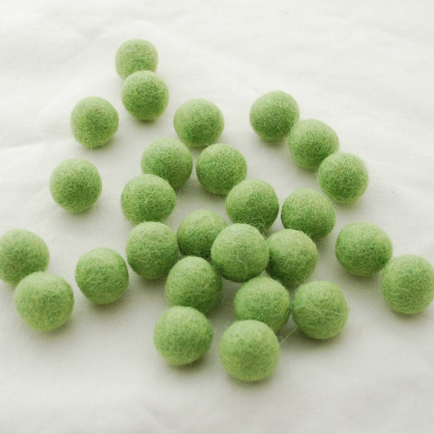 100% Wool Felt Balls - 1.5cm - Grass Green - 25 Count / 100 Count