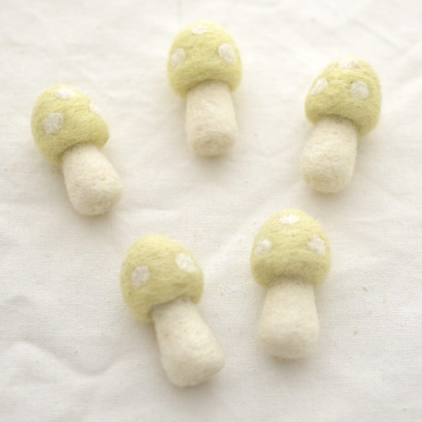 100% Wool Felt Mushrooms Toadstools - 5 Count - 4.5cm - Cream