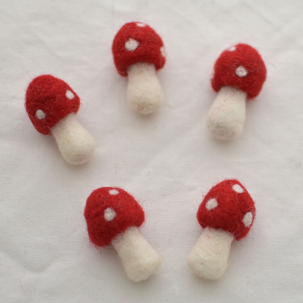 100% Wool Felt Mushrooms Toadstools - 5 Count - 4.5cm - Red