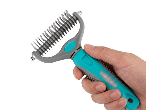 What Is a Coat King? A Groomer’s Guide to Deshedding Rakes