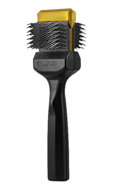Les Poochs Gold Brush â€“ Small Zoomable Image