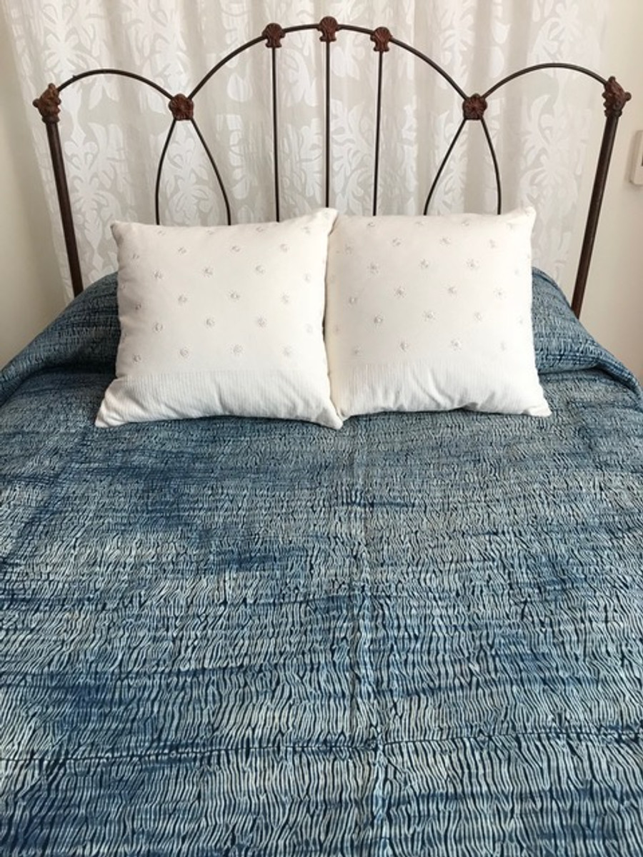 Handmade Shibori Indigo Dyed Quilt Bedspread King (98" x 103")