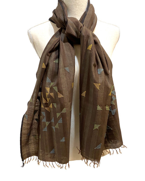 Handwoven Jamdani Cotton Scarf Brown India. Colors: chocolate brown, cocoa, silver grey, chalky olive, chalky mustard and chalky light blue. 
