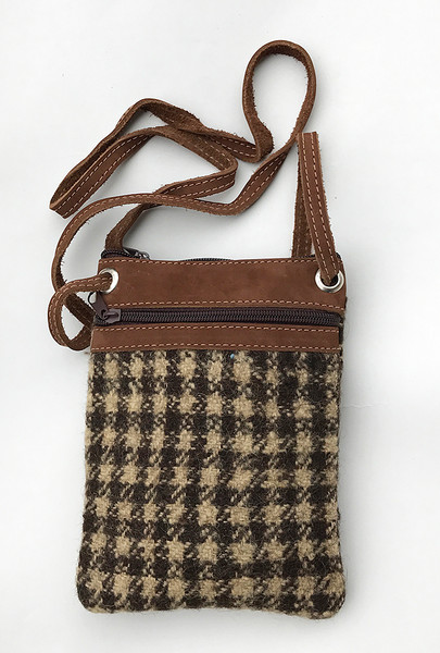 Handwoven Cross shoulder Pouch Purse  Guatemala Wool (6" x 7.5")