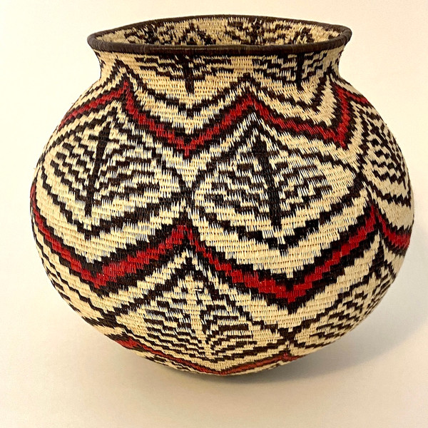 Handmade Natural Fiber Wounaan Basket Black, White, Red Panama  (6.5" tall x  7"wide)