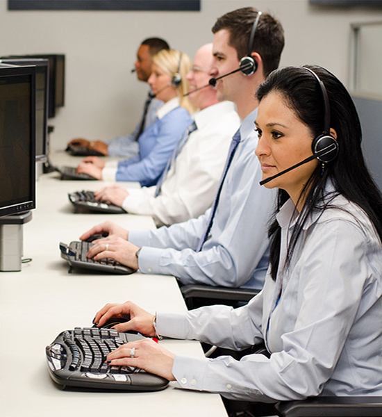 people offering tech support on the phone
