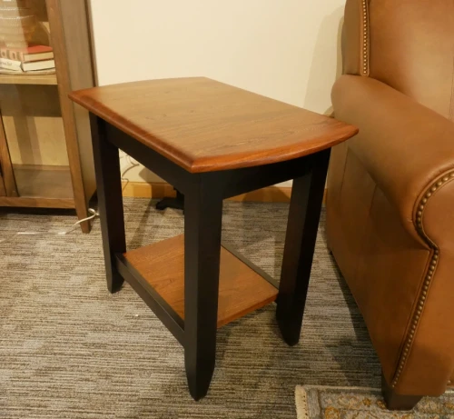 Amish Sierra Chairside Table Side View Elm Top