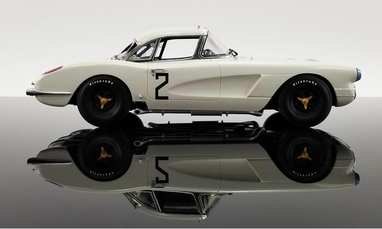 Acme Real Art Replicas 1:18 Scale #2 Cunningham 1960 Chevrolet Corvette -  1960 24 Hours of Le Mans RAR18012