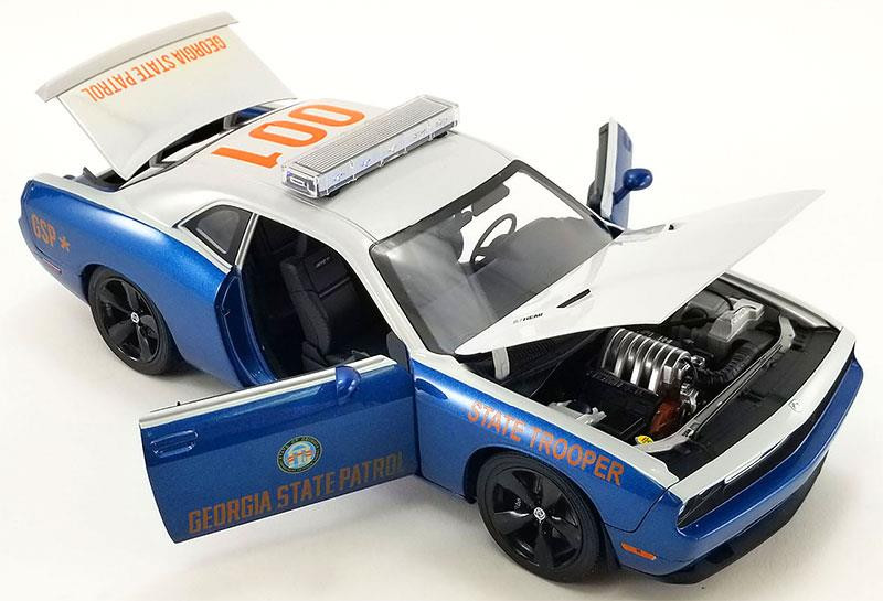 Acme Diecast 1:18 Scale 2010 Dodge Challenger SRT8 - Georgia State