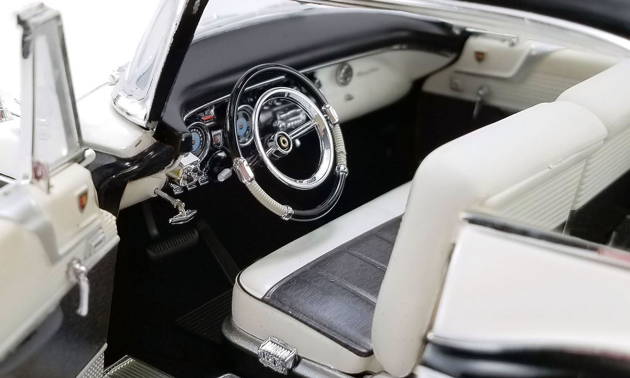 No198ミニカー1/18 ACME Chrysler St. Regis 1956 CHRYSLER NEW YORKER ST. REGIS 1/18 scale DIECAST CAR