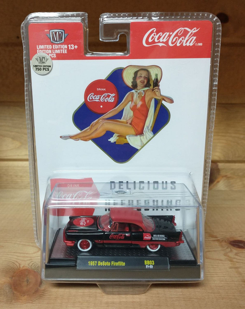 M2 Machines 1:64 Coca-Cola Bathing Beauties BB03 - 1957 DeSoto Fireflite  CHASE