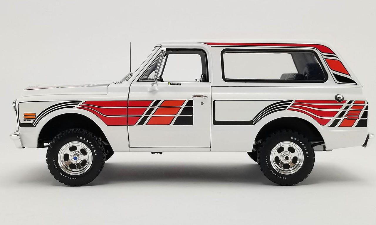 Acme 1:18 Scale 1972 Chevrolet K5 Blazer - Feathers Edition