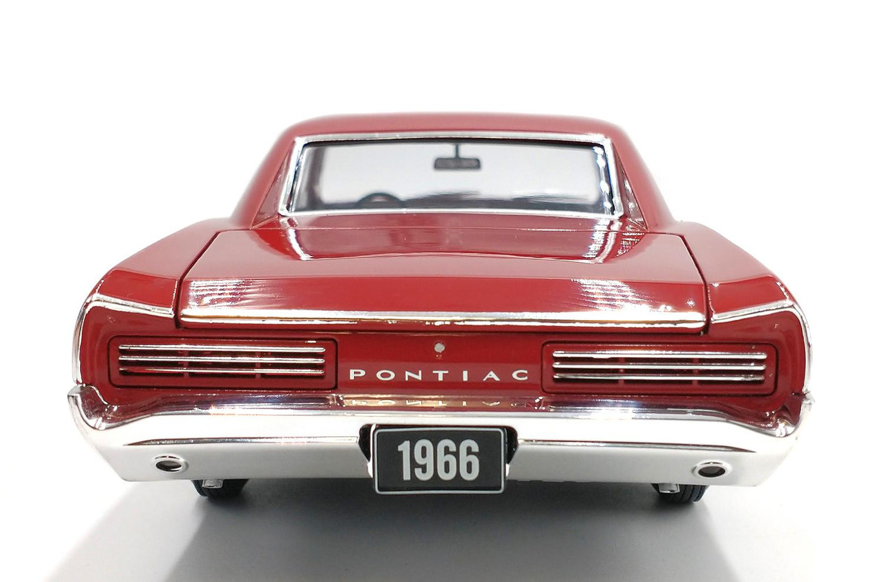 Acme Retro Hobby Exclusive 1:18 Scale 1966 Pontiac GTO (Red
