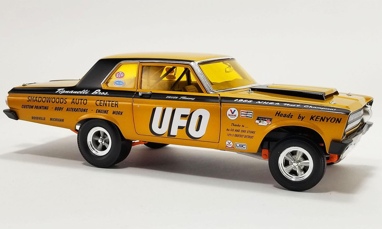 Acme 1:18 Scale 1965 Plymouth AWB - UFO A1806509