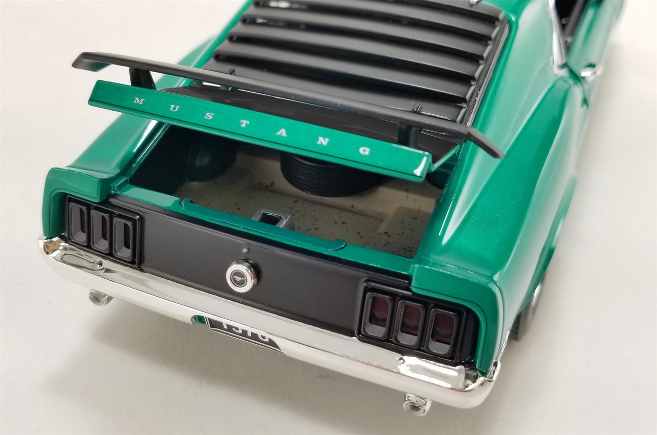 Acme Retro Hobby Exclusive 1:18 Scale 1970 Ford Mustang Boss 302
