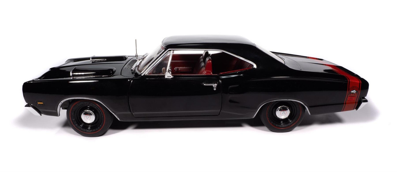 Auto World 1:18 Scale 1969 Dodge Coronet Super Bee MCACN (TX9