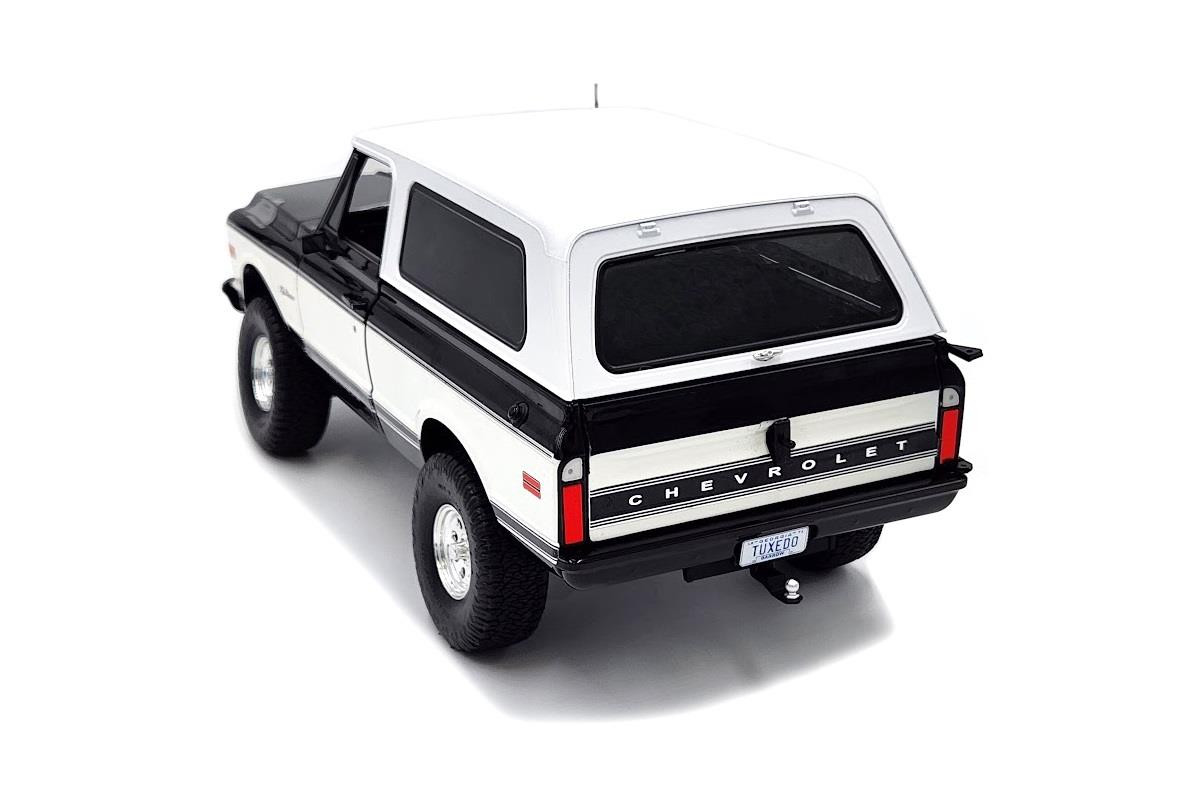 Acme 1:18 Scale 1971 Chevrolet Blazer K/5 (Black/White) A1807716