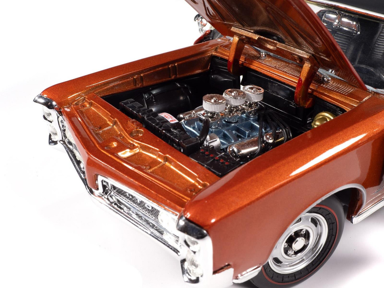 Auto World 1:18 Scale 1966 Pontiac GTO Hardtop (Copper Blaze