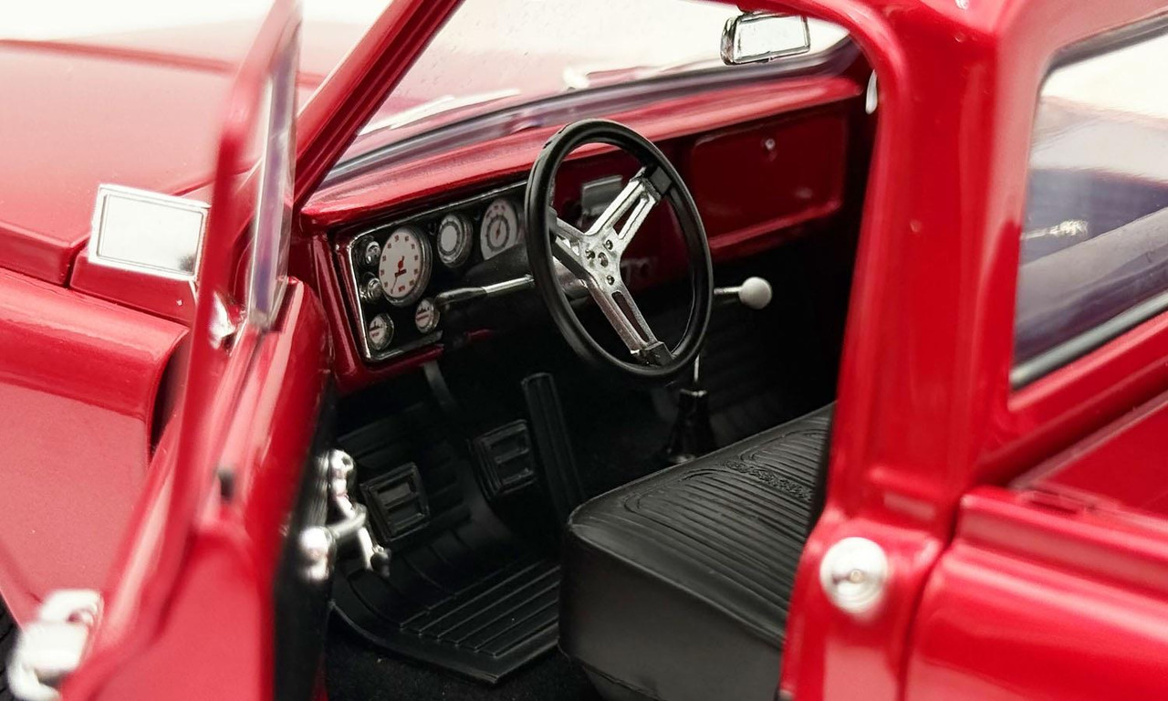 Acme 1:18 Scale 1967 Chevrolet C-10 Custom - Showtime A1807222
