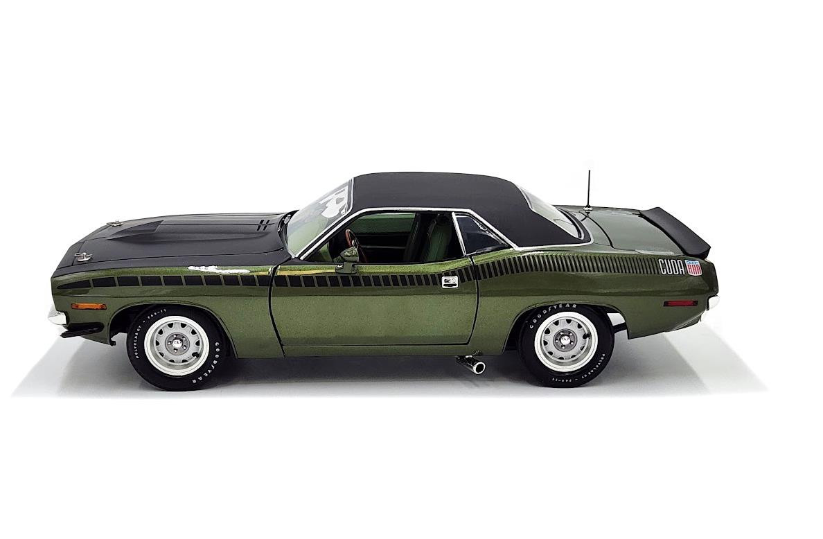 Acme 1:18 Scale 1970 Plymouth AAR Cuda Vinyl Top (Ivy Green