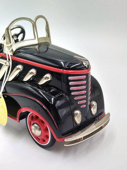 Hallmark KIDDIE CAR CLASSIC, 1937 Steelcraft Streamliner, MODEL Of A Pedal Car