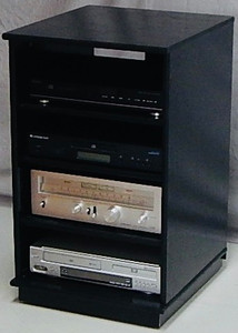 Front main view of our 33" Stereo Cabinet/TV Stand in Black Oak 33 inches high.
(805) 331-8506 http://www.decibeldesigns.com