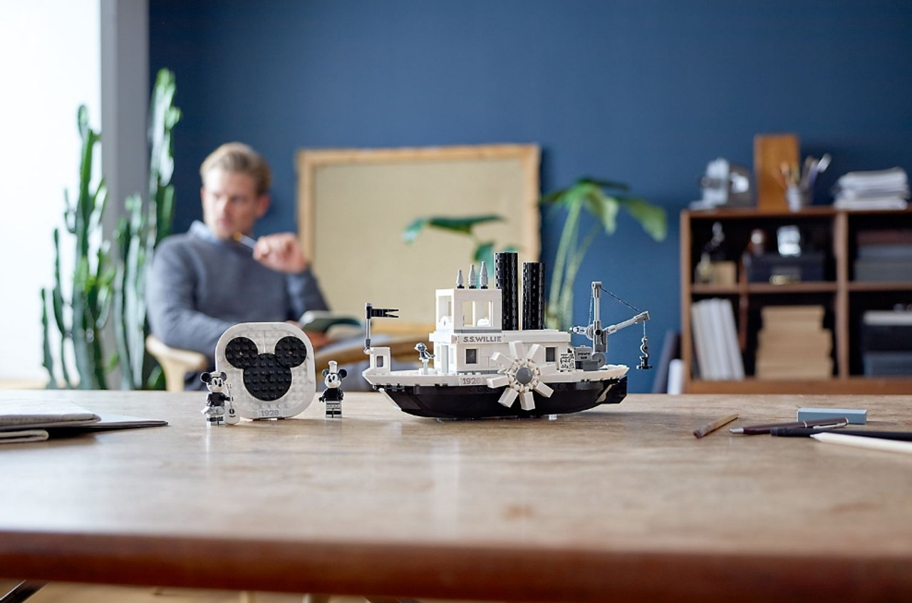 LEGO IDEAS Steamboat Willie | 21317 LEGO IDEAS Steamboat Willie | 21317