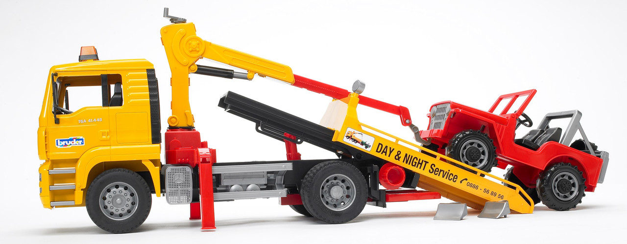 Bruder 1:16 MAN TGA Breakdown Truck with CC Vehicle