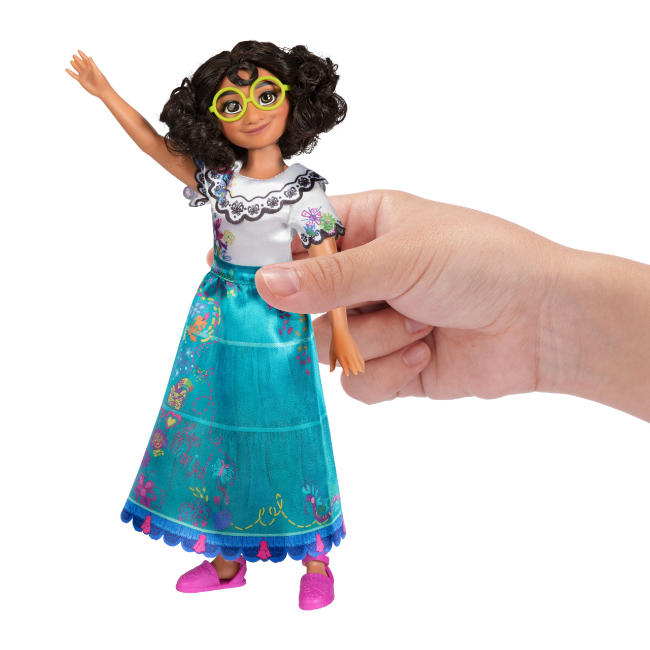 Disney Encanto Core Character Fashion Doll Disney Encanto Core Character Fashion Doll