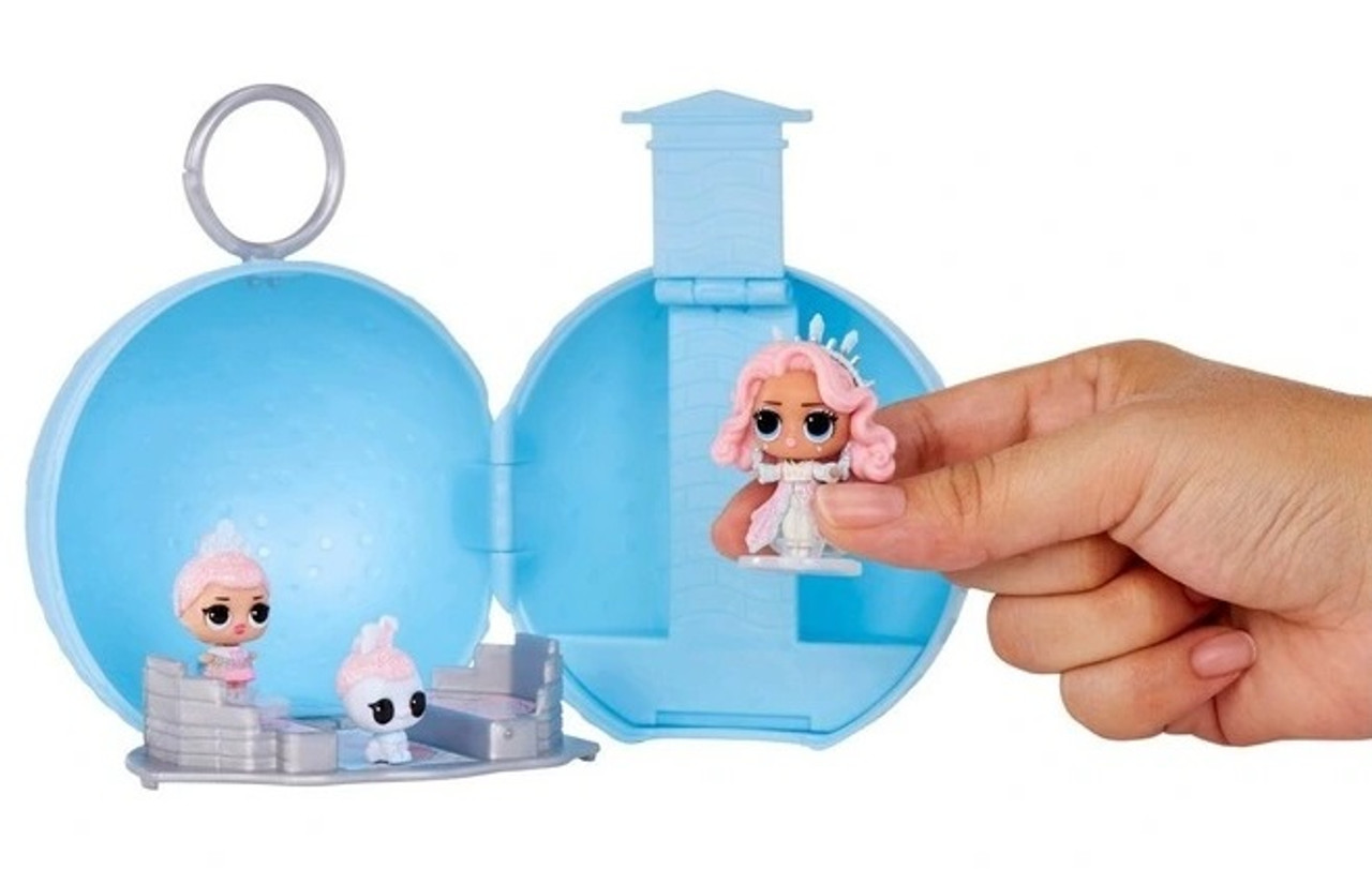 Mini L.O.L. Surprise! Winter Family Playset Collection with 8+ Surprises
