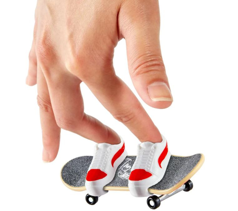 Hot Wheels Skate Fingerboards & Skate Shoes Multipack