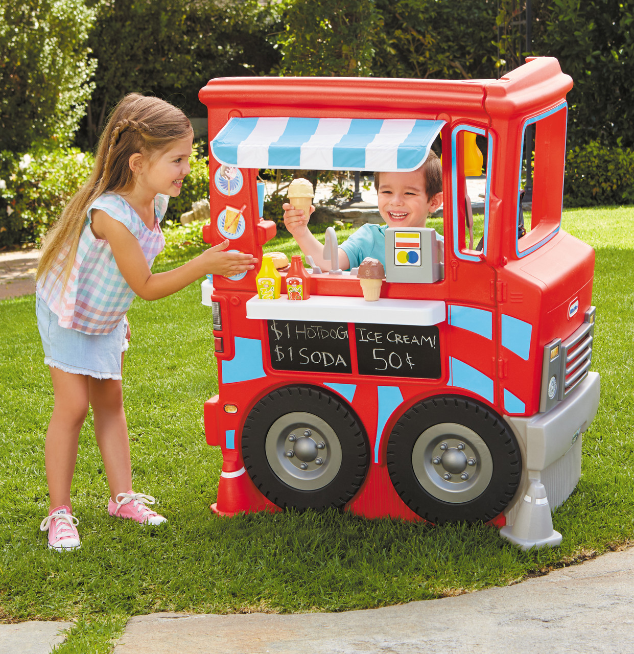 Little Tikes 2-in-1 Pretend Play Food Truck Kitchen Little Tikes 2-in-1 Pretend Play Food Truck Kitchen