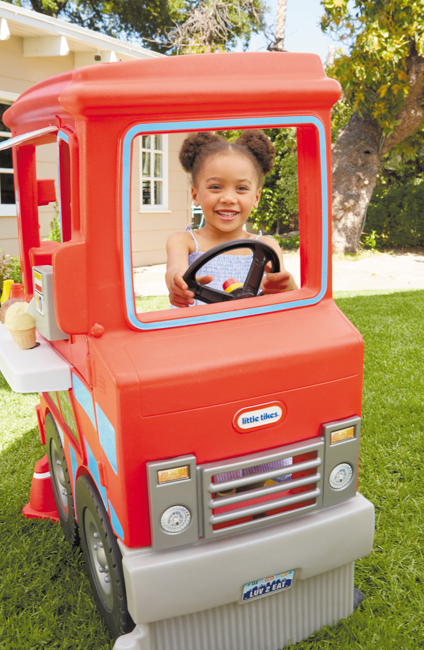 Little Tikes 2-in-1 Pretend Play Food Truck Kitchen Little Tikes 2-in-1 Pretend Play Food Truck Kitchen