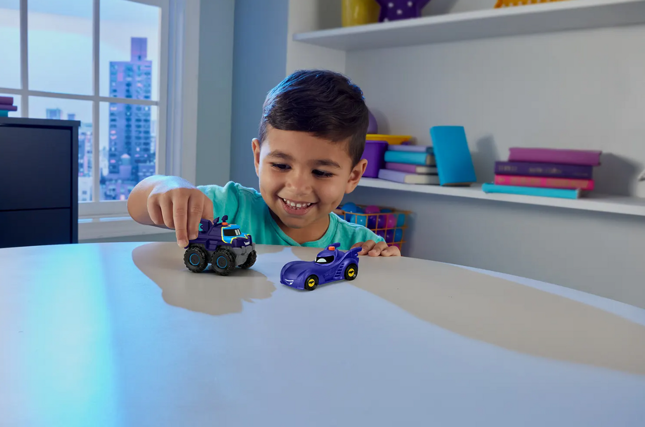 Fisher-Price DC Batwheels Light-Up 1:55 Scale Cars 2-Pack Fisher-Price DC Batwheels Light-Up 1:55 Scale Cars 2-Pack