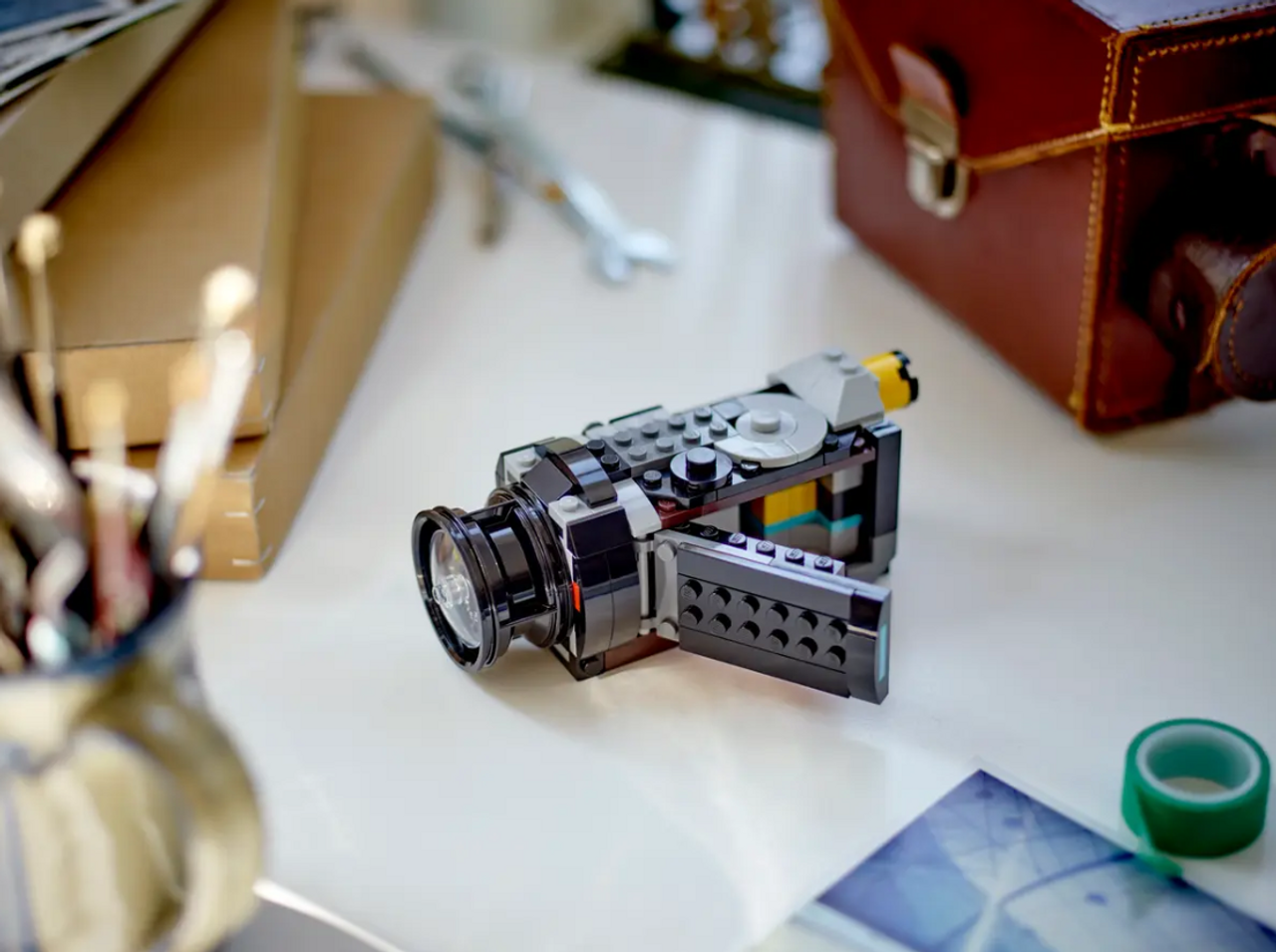 LEGO Creator 3-in-1 Retro Camera 31147 LEGO Creator 3-in-1 Retro Camera 31147