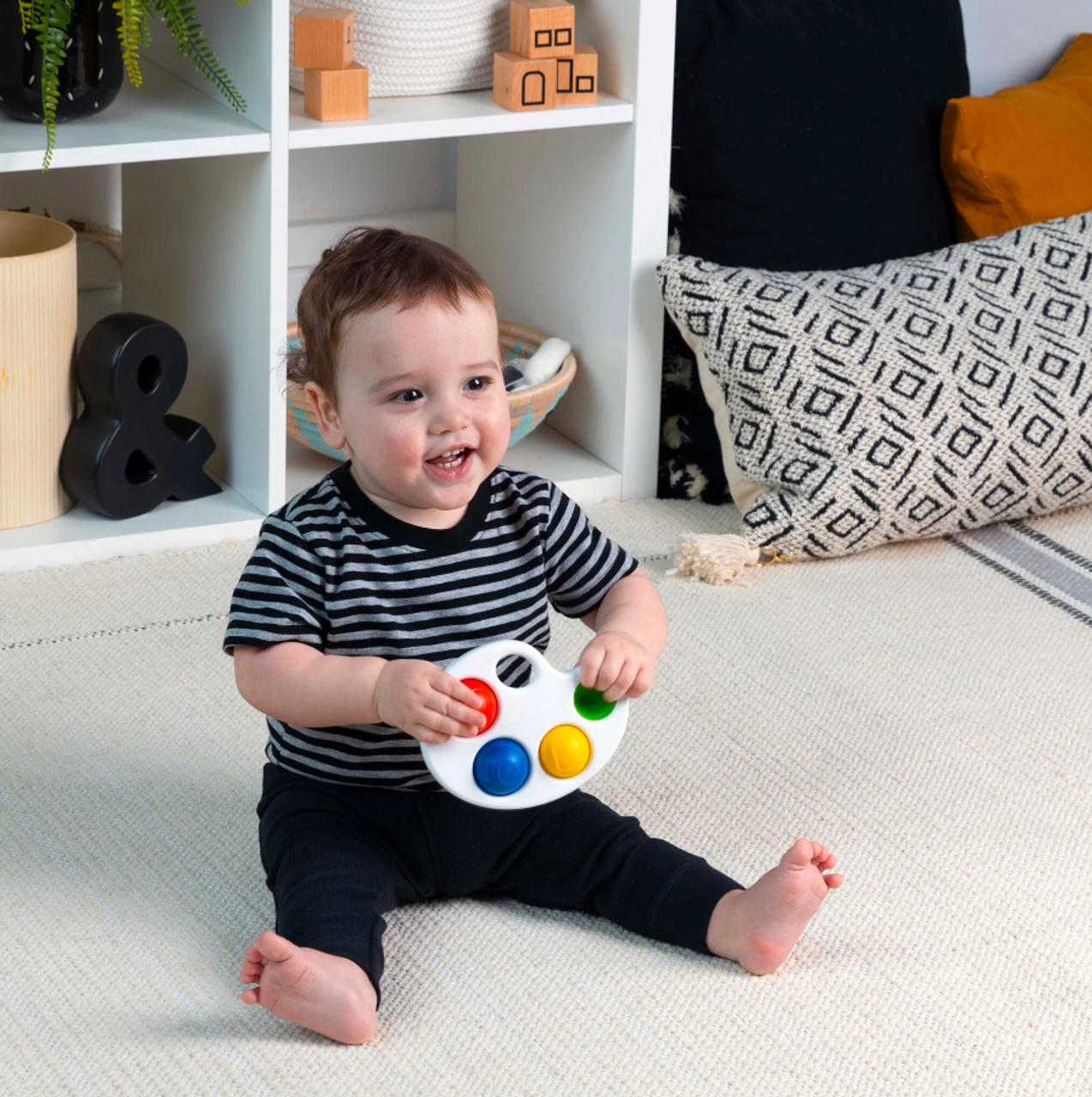 Baby Einstein Colour Pop Palette Sensory Toy Baby Einstein Colour Pop Palette Sensory Toy