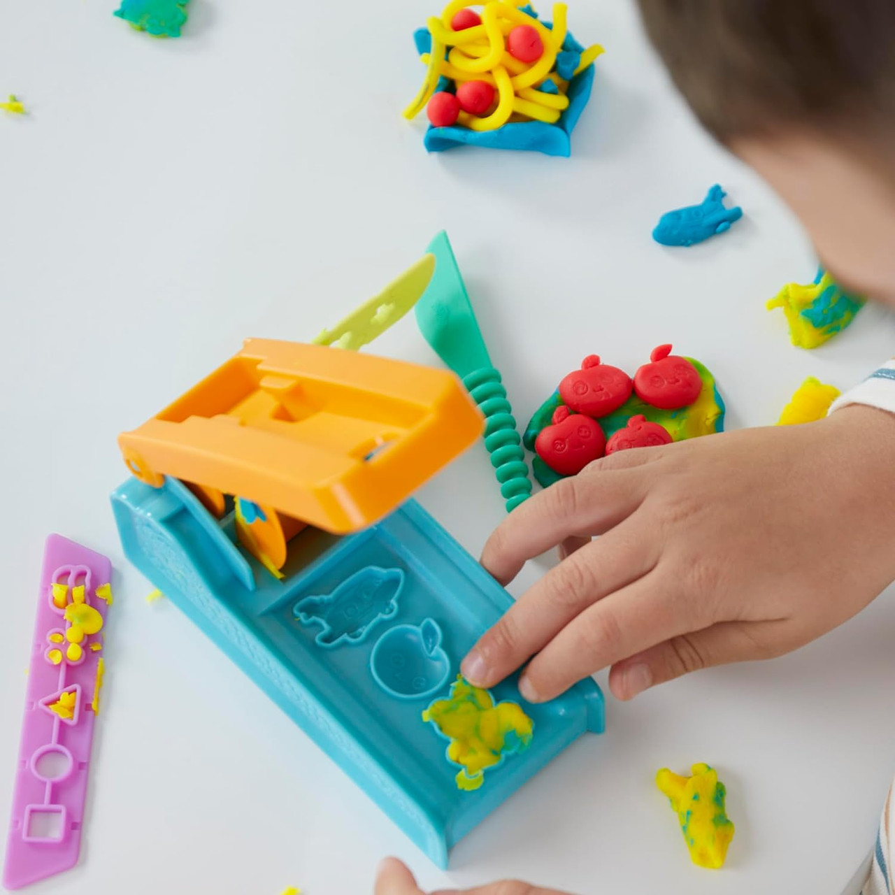 Play-Doh Fun Factory Starter Playset Play-Doh Fun Factory Starter Playset