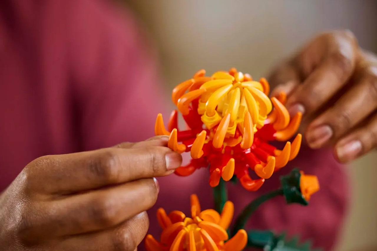 LEGO Icons Chrysanthemum 10368