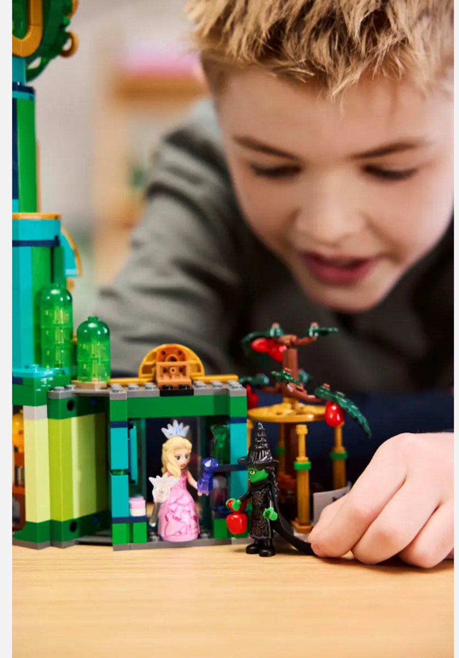 LEGO Wicked: Welcome to Emerald City 75684 LEGO Wicked: Welcome to Emerald City 75684