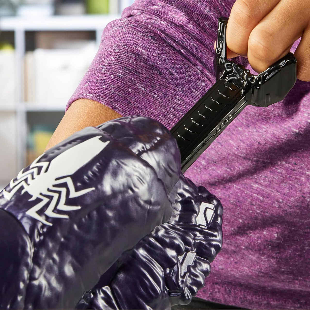 Marvel Spider-Man VenomVersus Marvel's Venom Strike Blaster