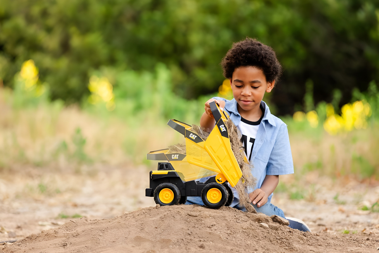 CAT Construction Compact Steel Dump Truck